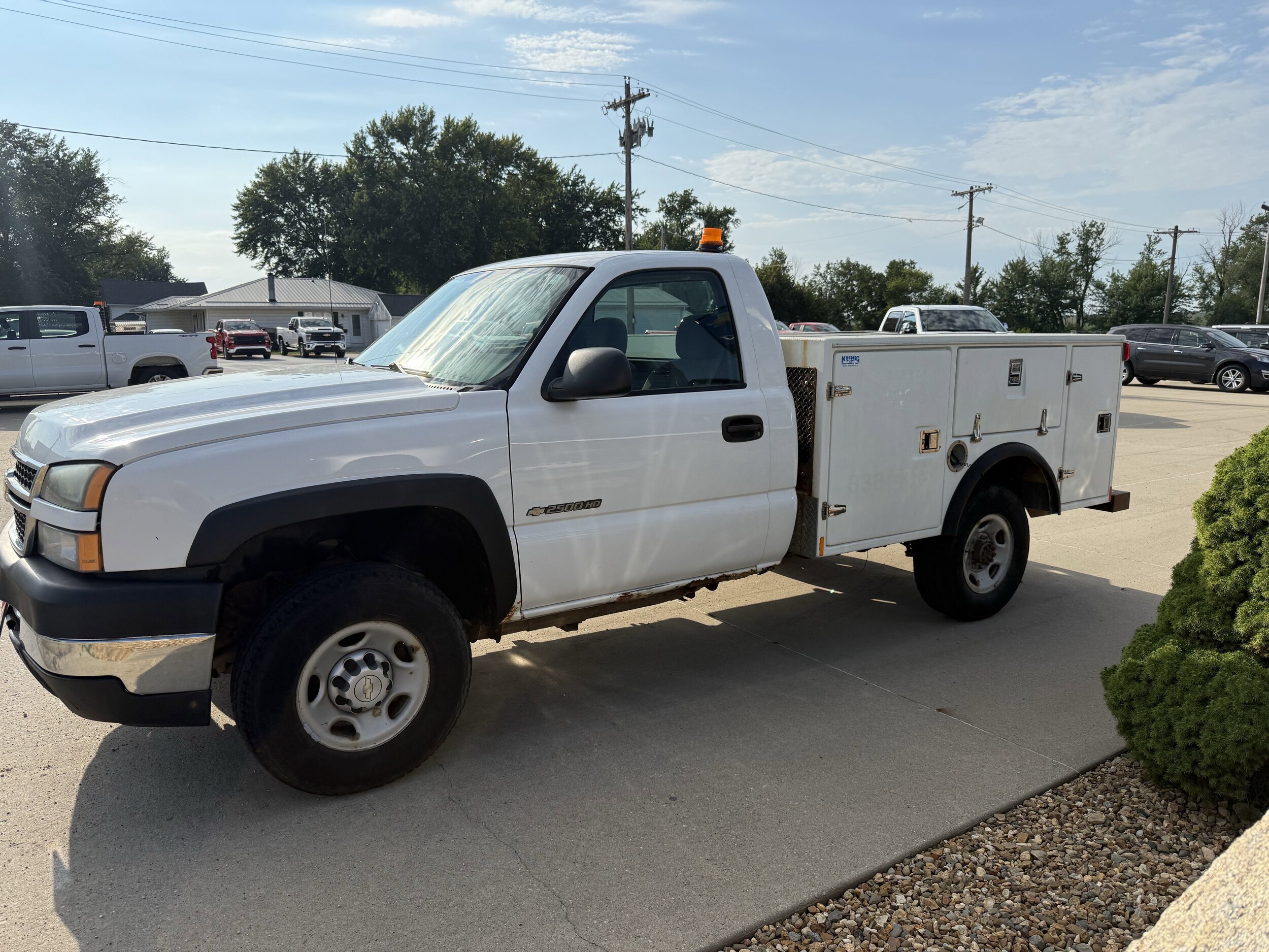 2006 Chevrolet Silverado 2500HD Work Truck photo 2