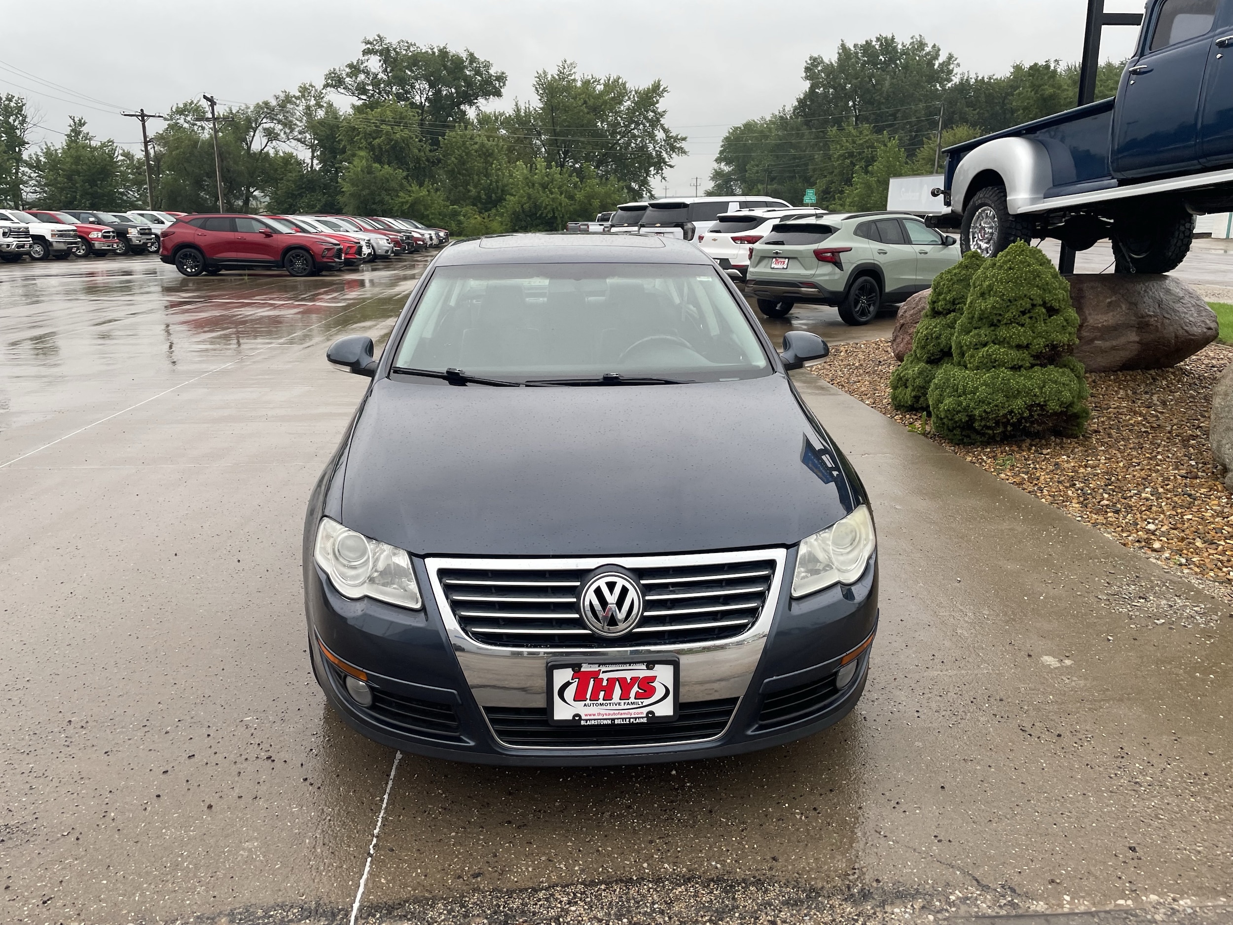Used 2007 Volkswagen Passat 2.0T with VIN WVWAK73CX7P132410 for sale in Vinton, IA