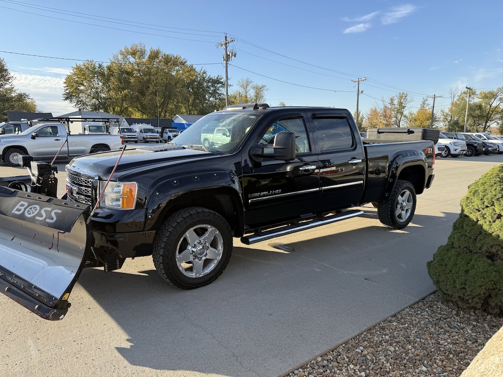 Used 2014 GMC Sierra 2500HD Denali 4WD Crew Cab 153.7 Denali