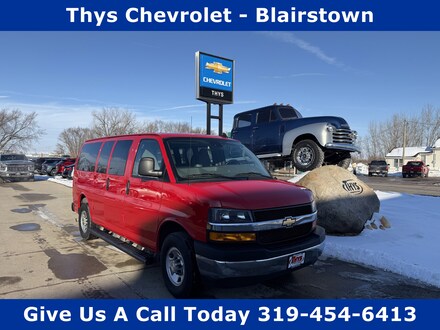 2021 Chevrolet Express Passenger LT RWD 2500 135 LT