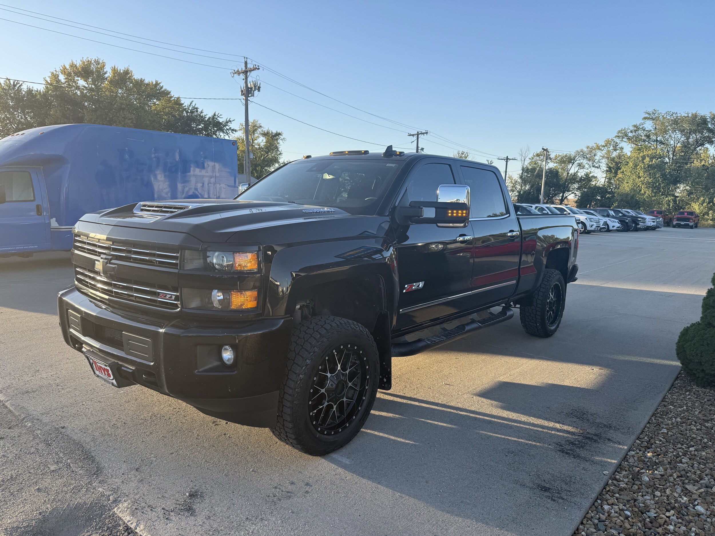 2019 Chevrolet Silverado 2500HD LTZ photo 3