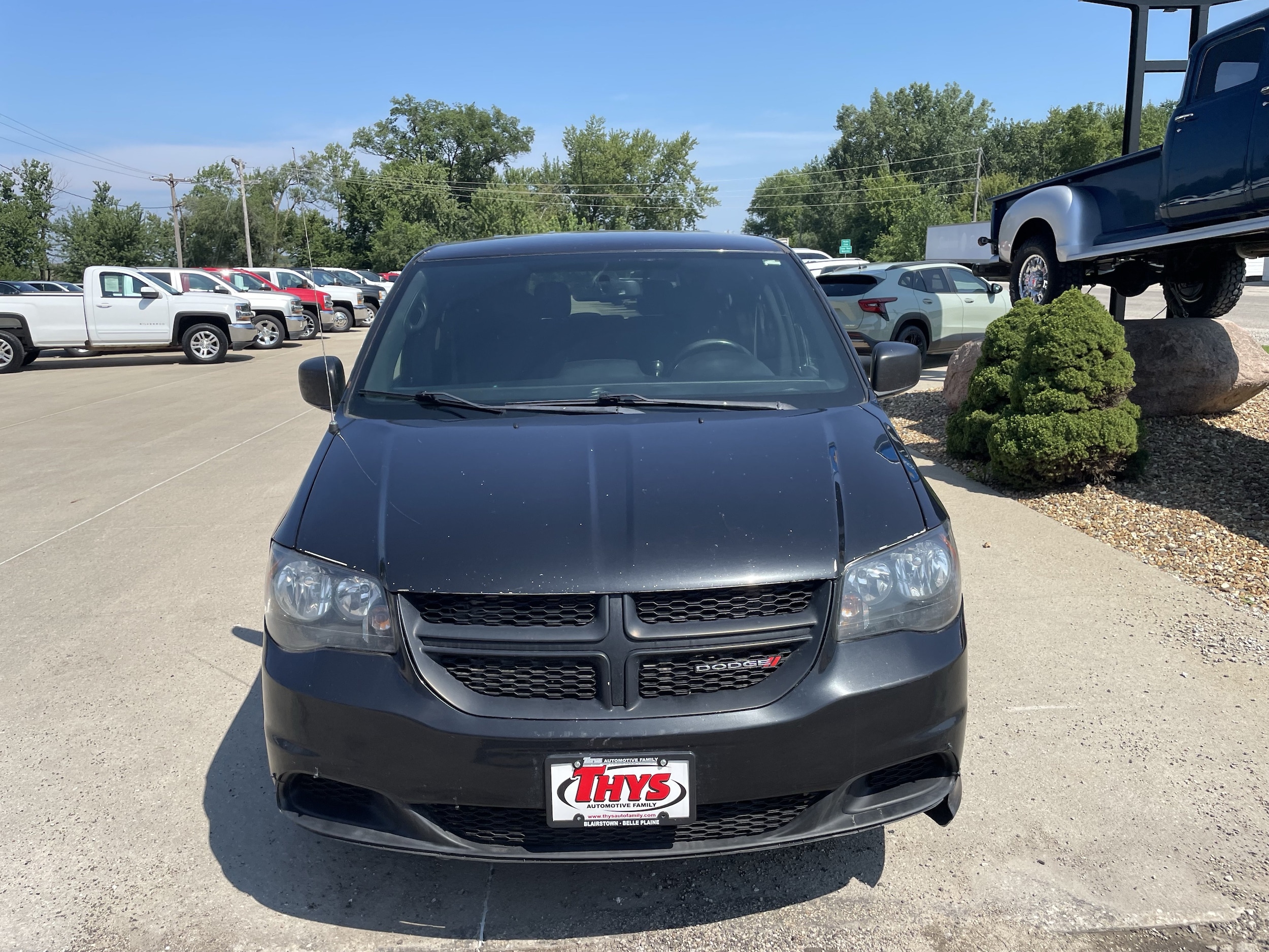 Used 2015 Dodge Grand Caravan SE with VIN 2C4RDGBG0FR509177 for sale in Vinton, IA