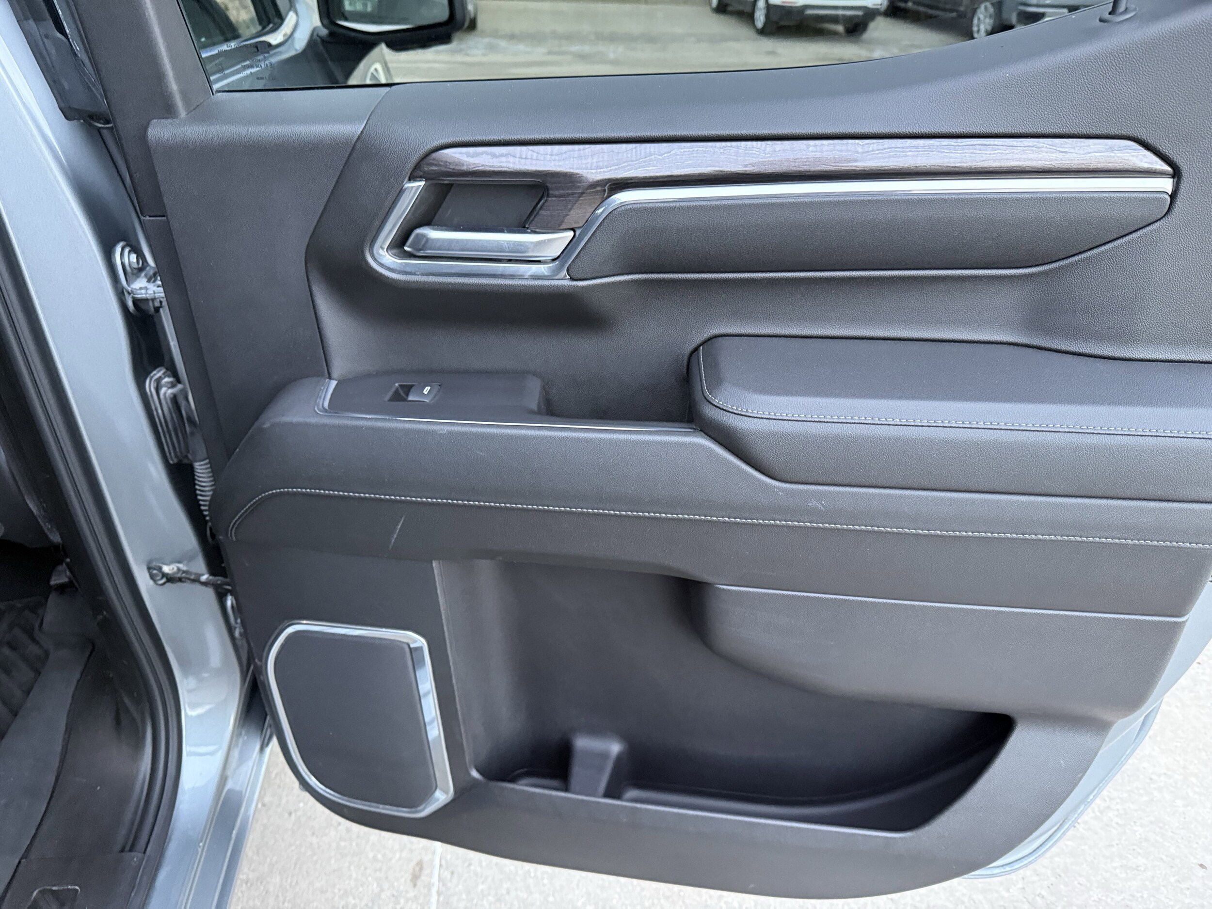 2024 Chevrolet Silverado 1500 LTZ - Photo 28