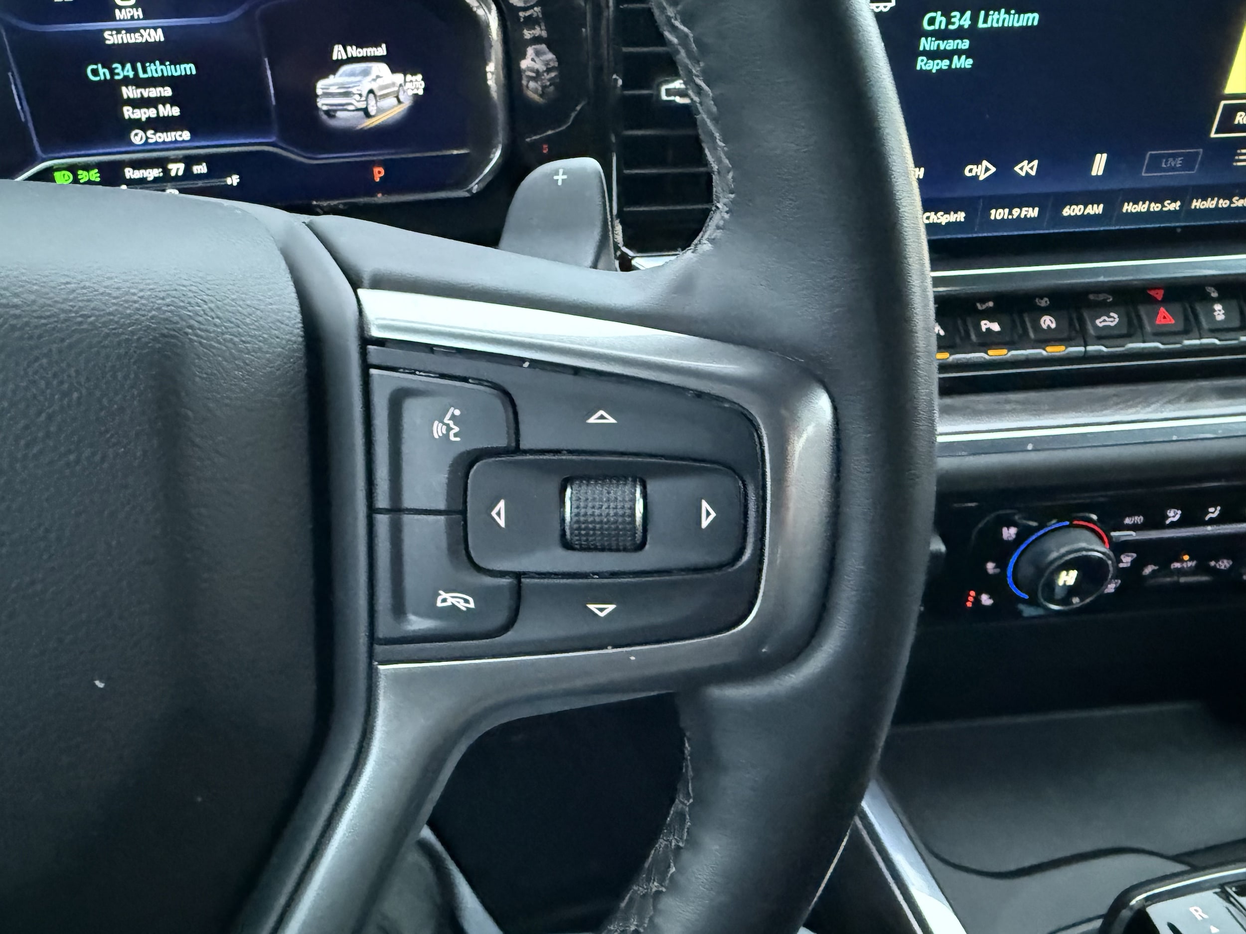 2024 Chevrolet Silverado 1500 LTZ - Photo 17