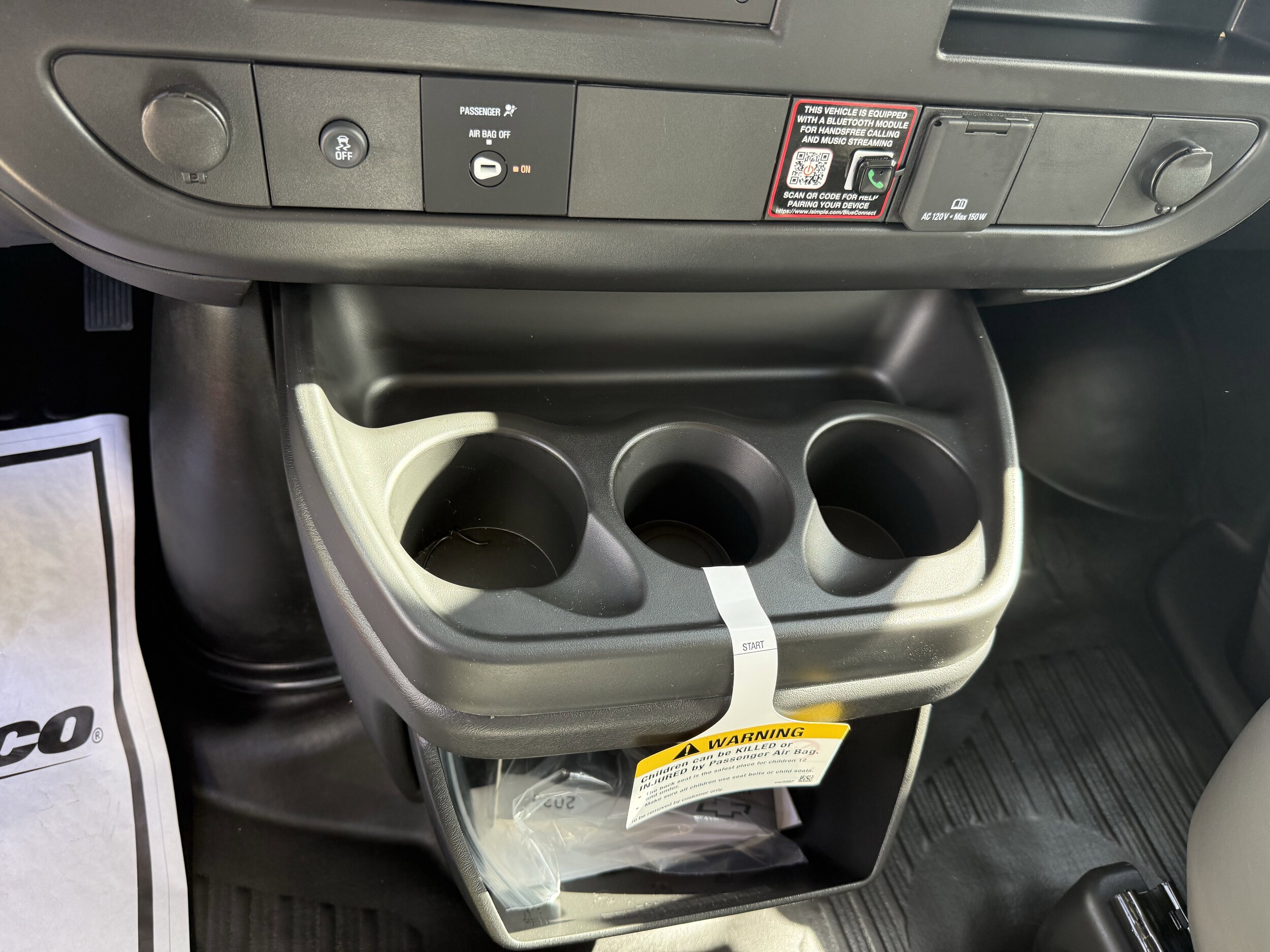 2025 Chevrolet Express Cargo Work Van - Photo 14