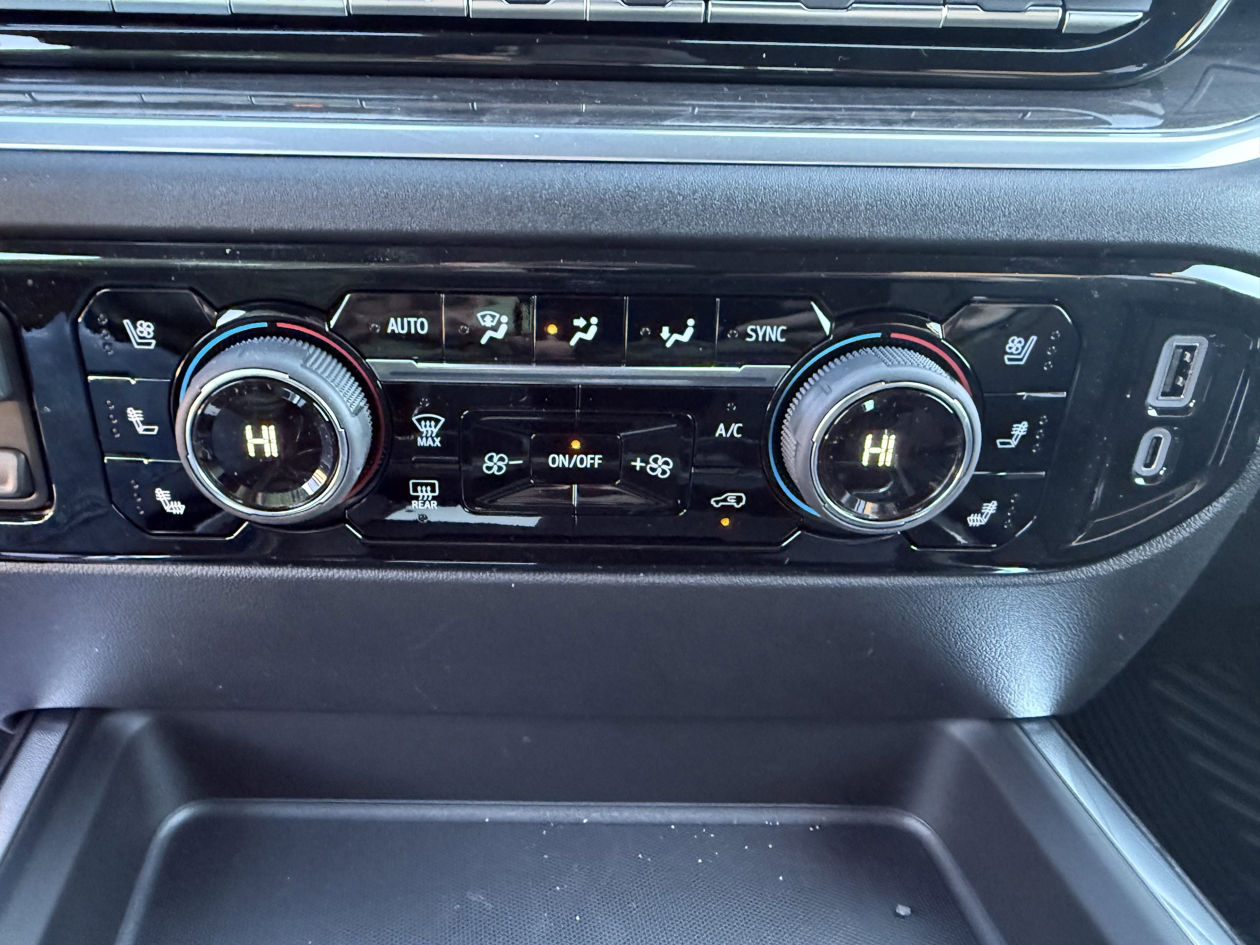 2026 Chevrolet Silverado 3500 HD LTZ - Photo 23