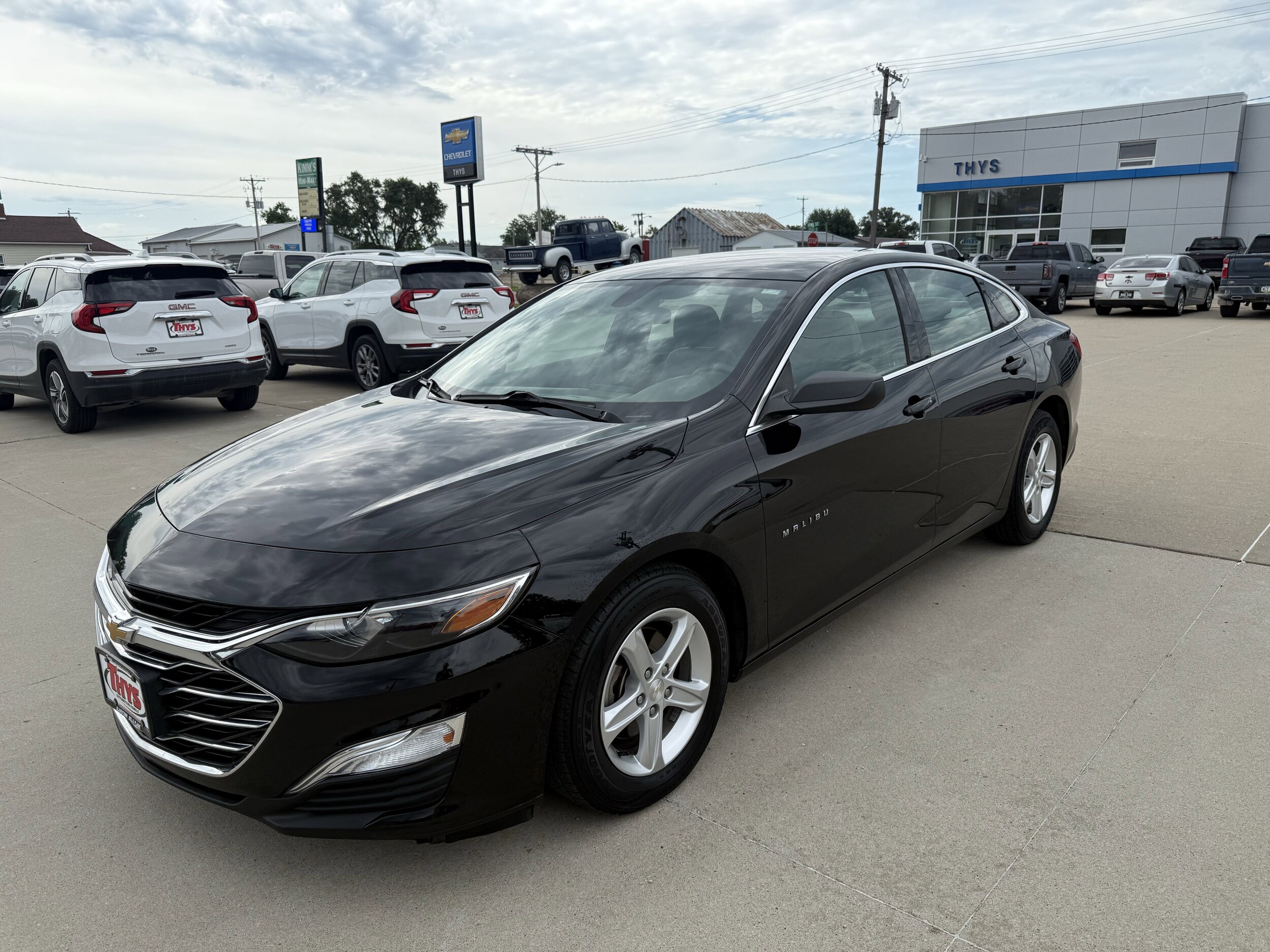 2020 Chevrolet Malibu LS photo 3