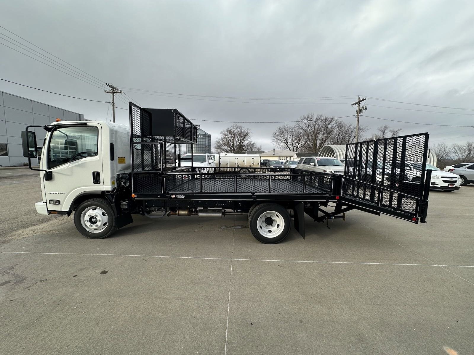 2025 Chevrolet Silverado 4500HD photo 3