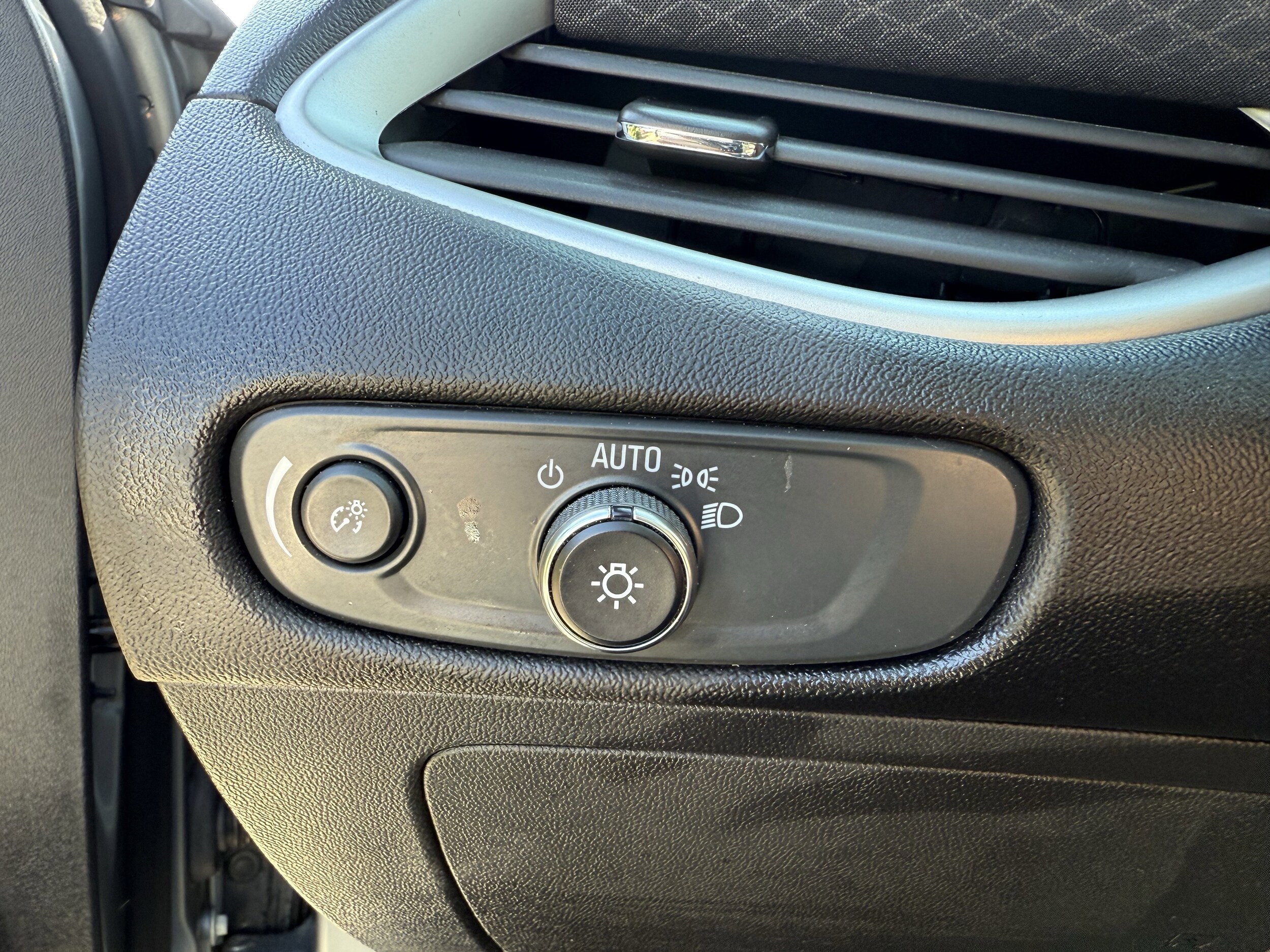 2024 Chevrolet Malibu 1LT - Photo 12