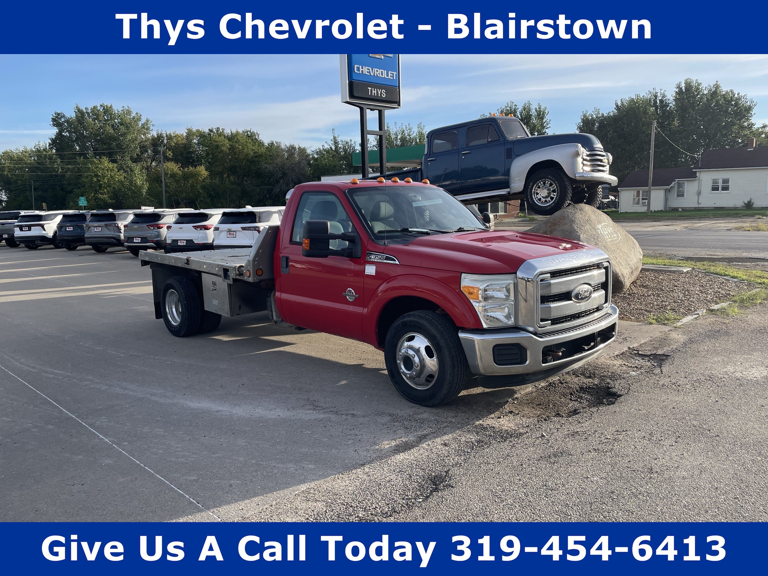 2011 Ford F-350 Super Duty Chassis Cab XL