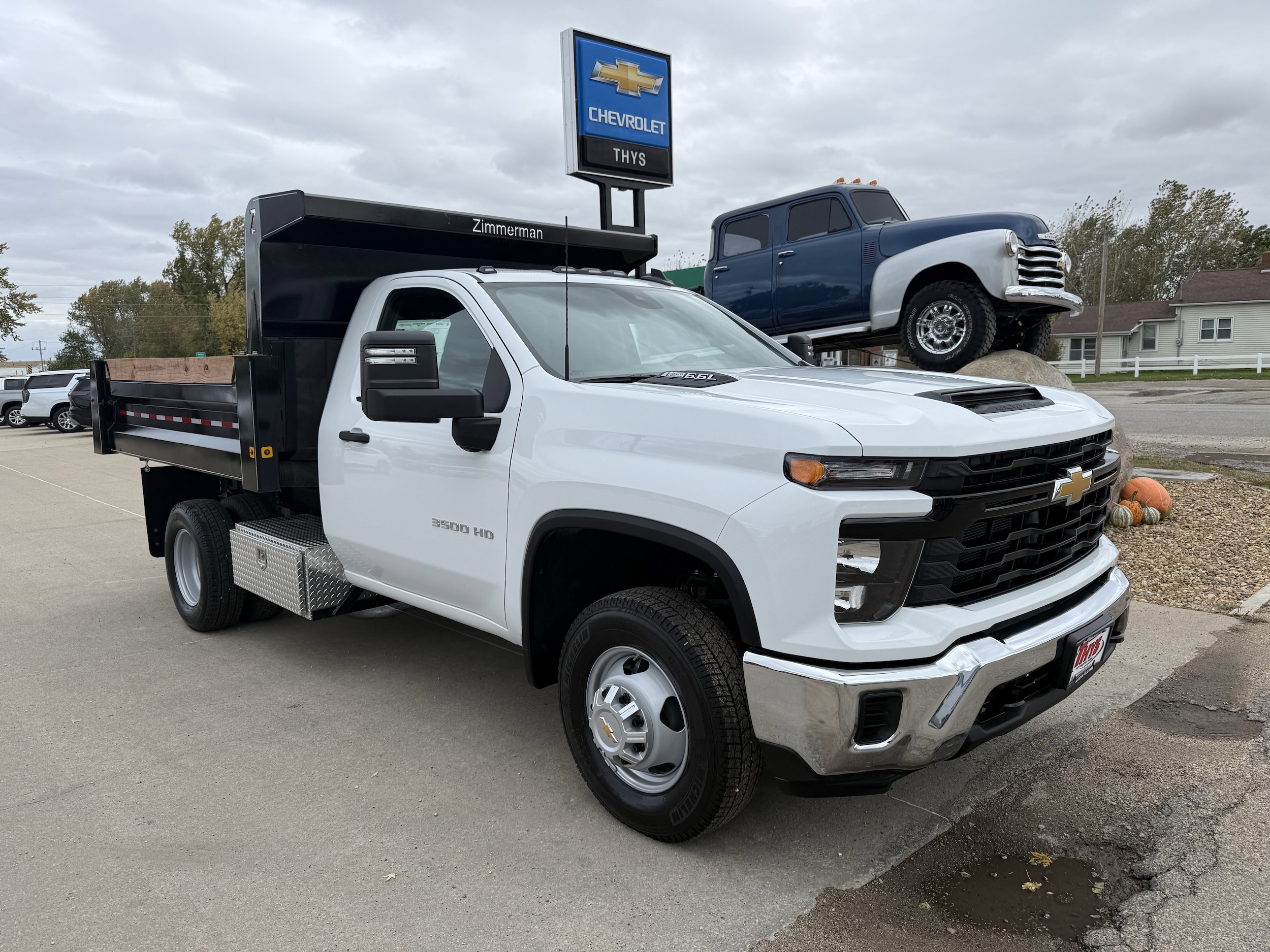 2025 Chevrolet Silverado 3500HD Work Truck's photo