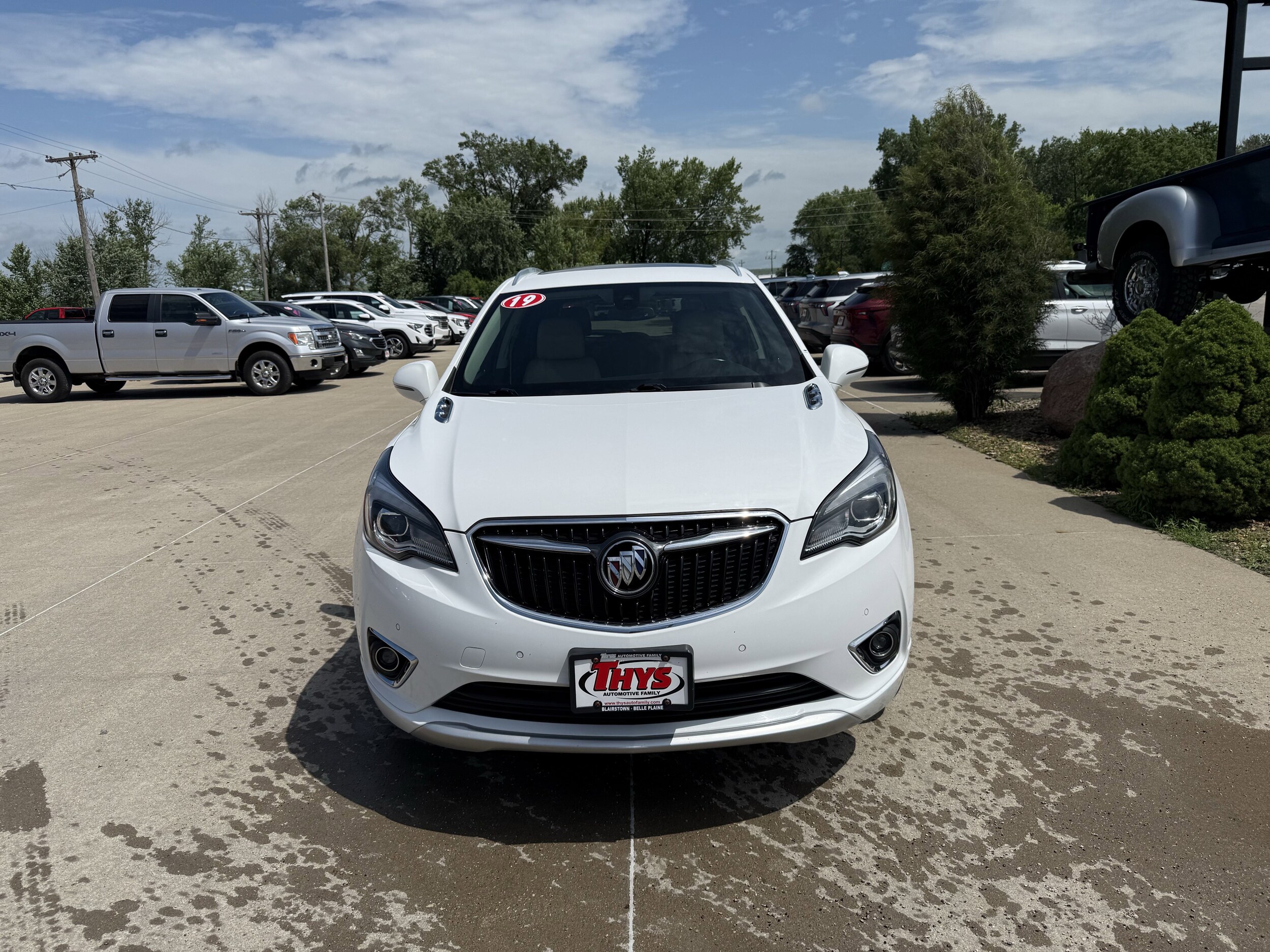 2019 Buick Envision Premium photo 2