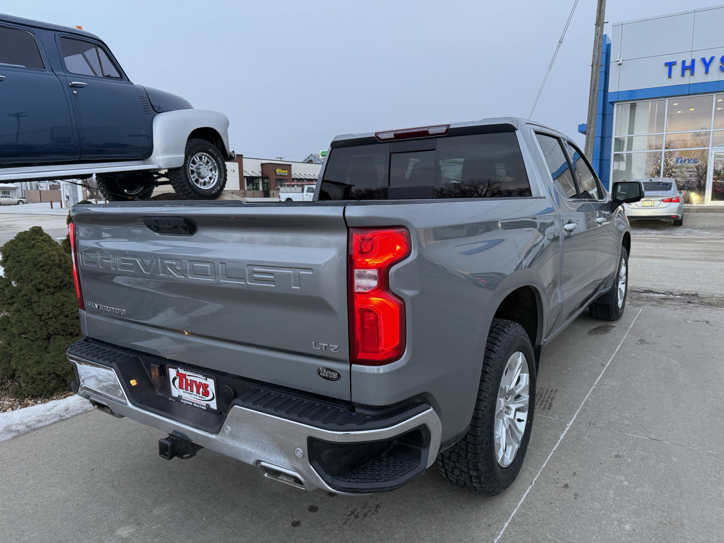 2024 Chevrolet Silverado 1500 LTZ - Photo 7