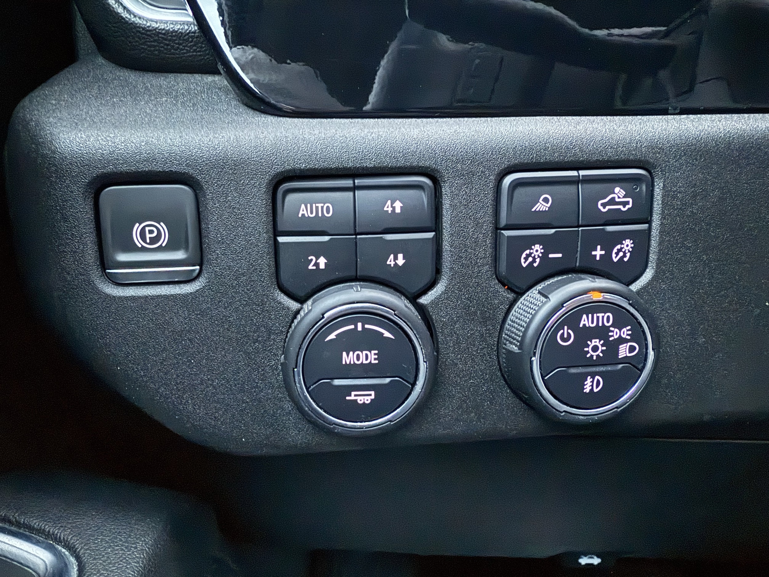 2024 Chevrolet Silverado 1500 LTZ - Photo 14