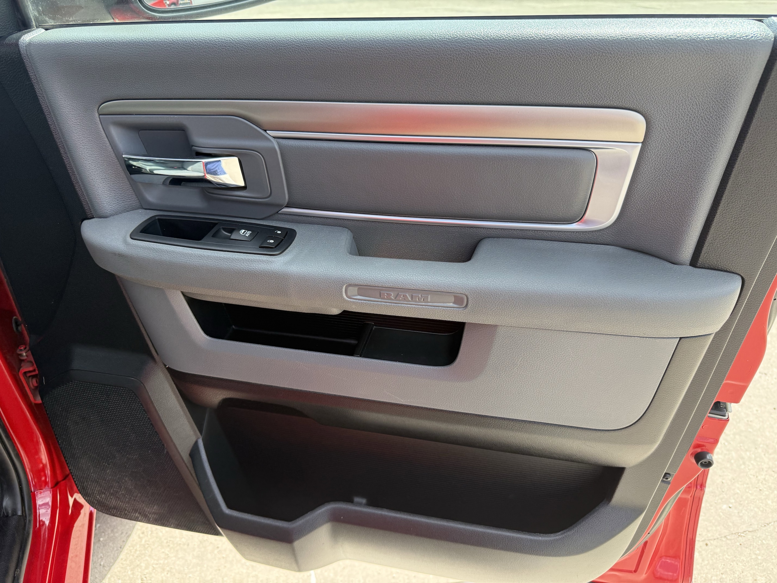 2016 RAM Ram 1500 Pickup SLT - Photo 19