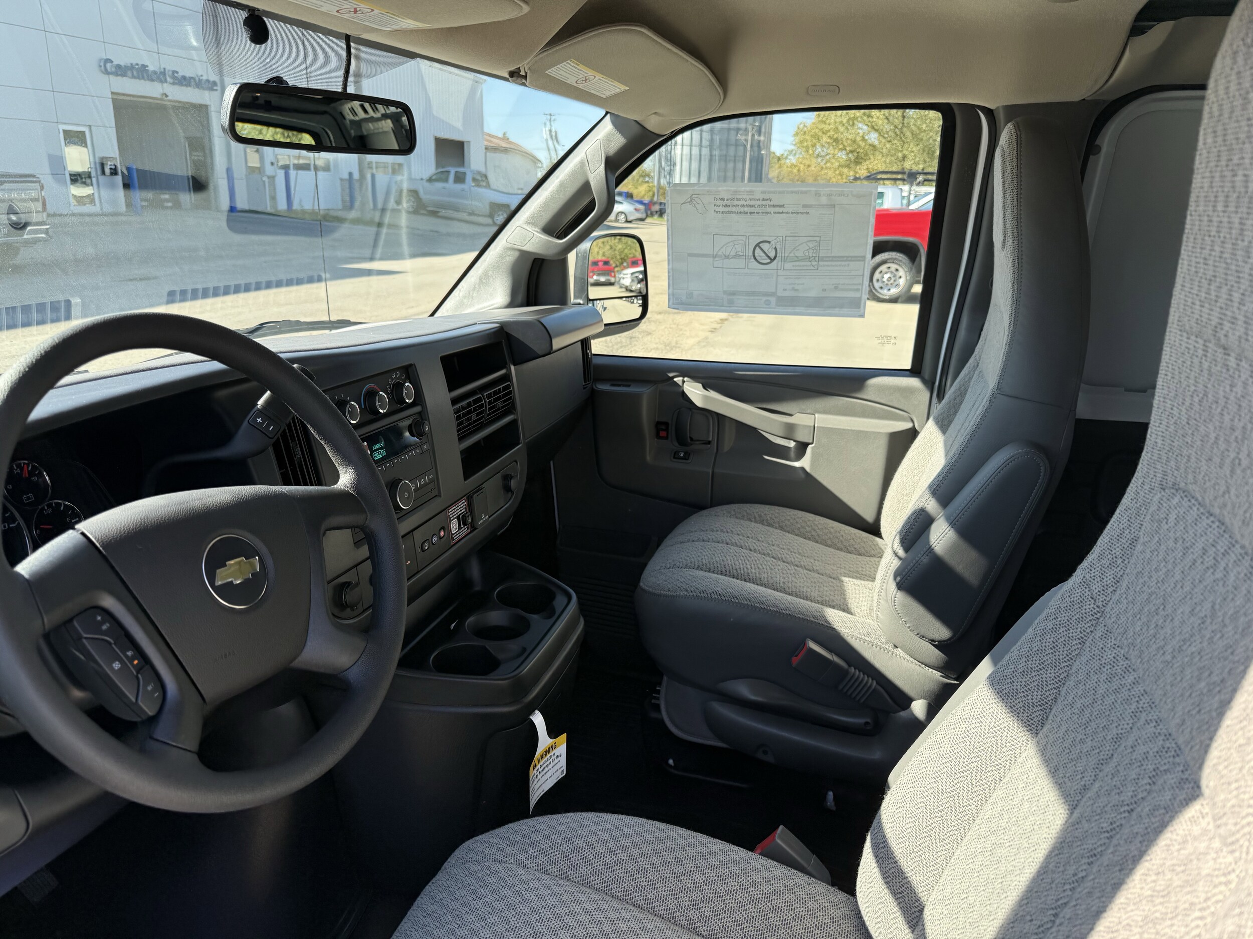 2025 Chevrolet Express Cargo Work Van - Photo 14