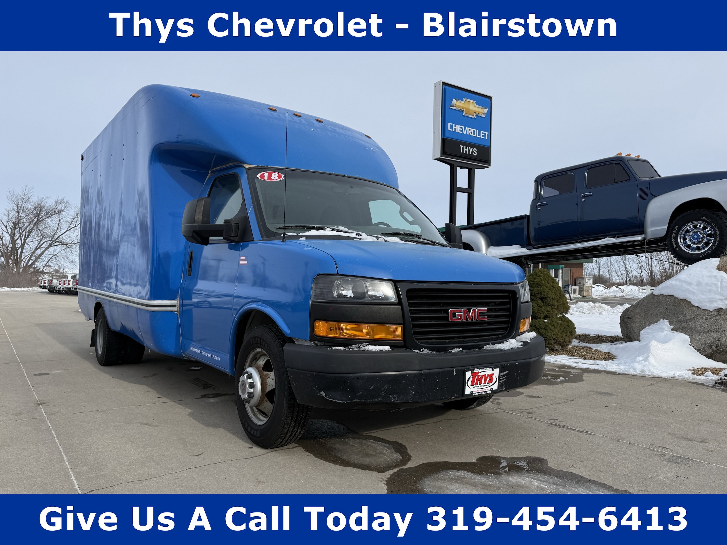 2018 GMC Savana Cutaway Work Van's photo