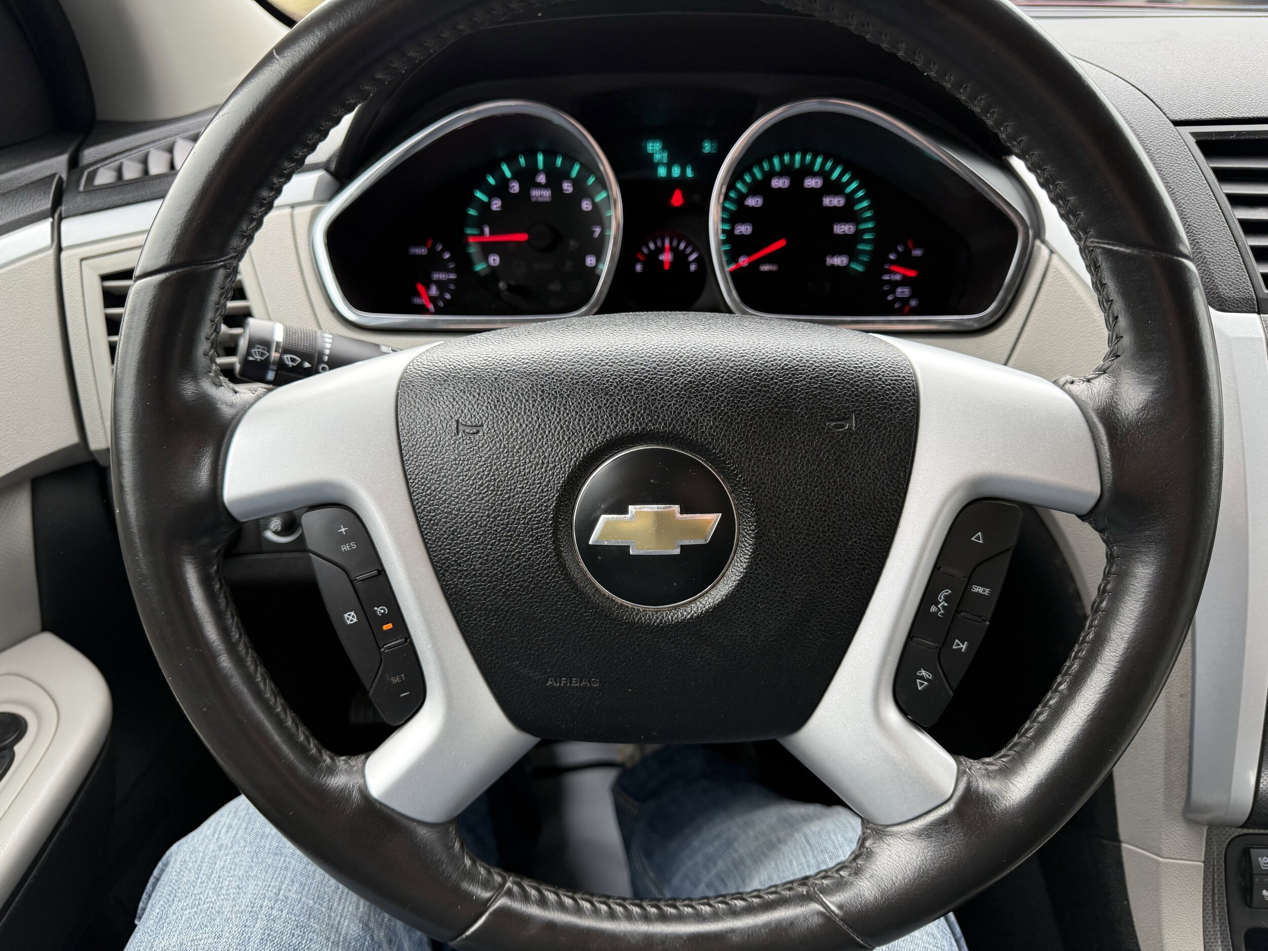 2010 Chevrolet Traverse LTZ - Photo 12