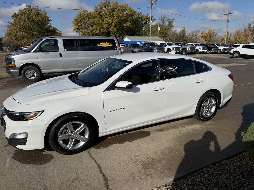 Used 2024 Chevrolet Malibu LT Sedan