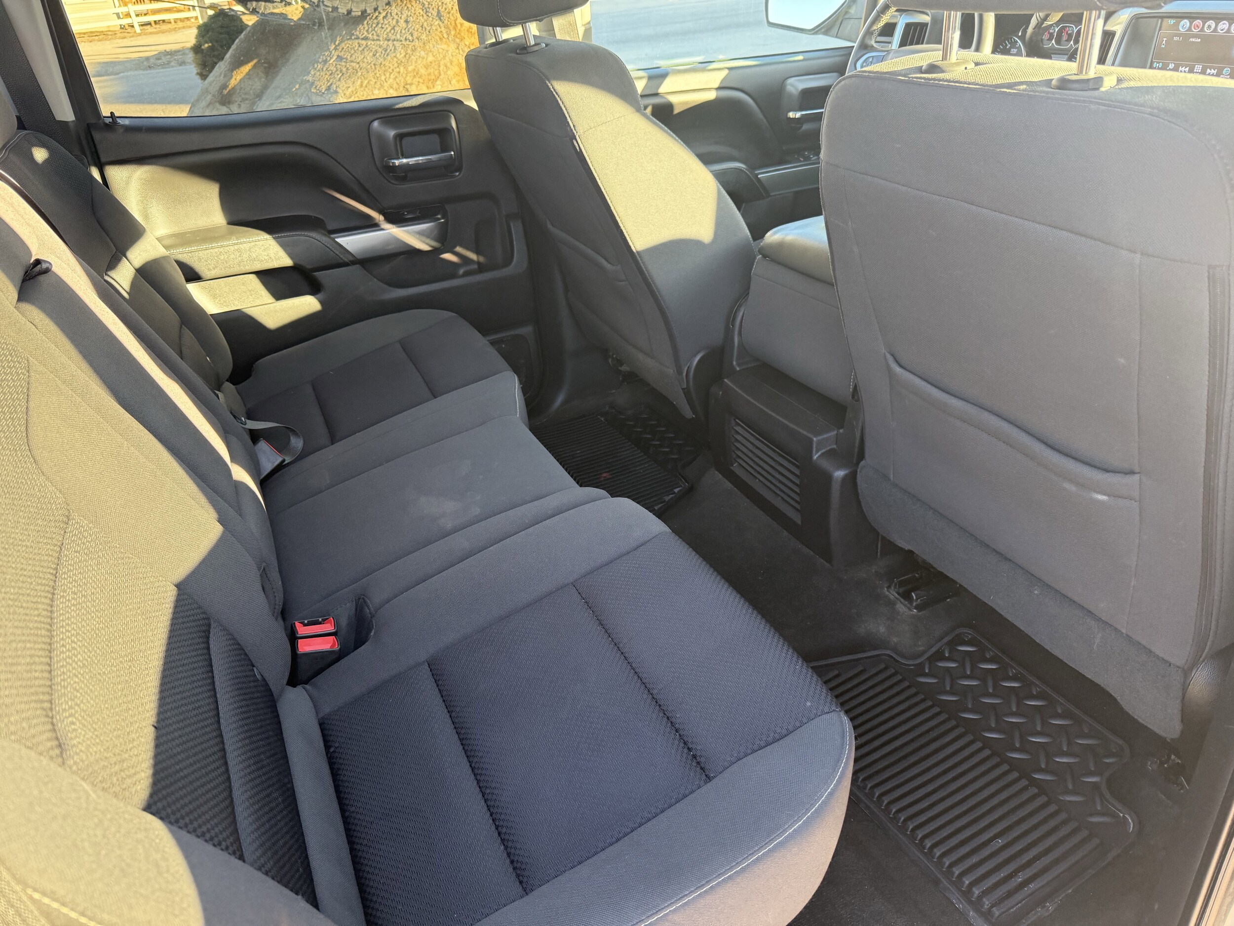 2018 Chevrolet Silverado 1500 LT - Photo 25