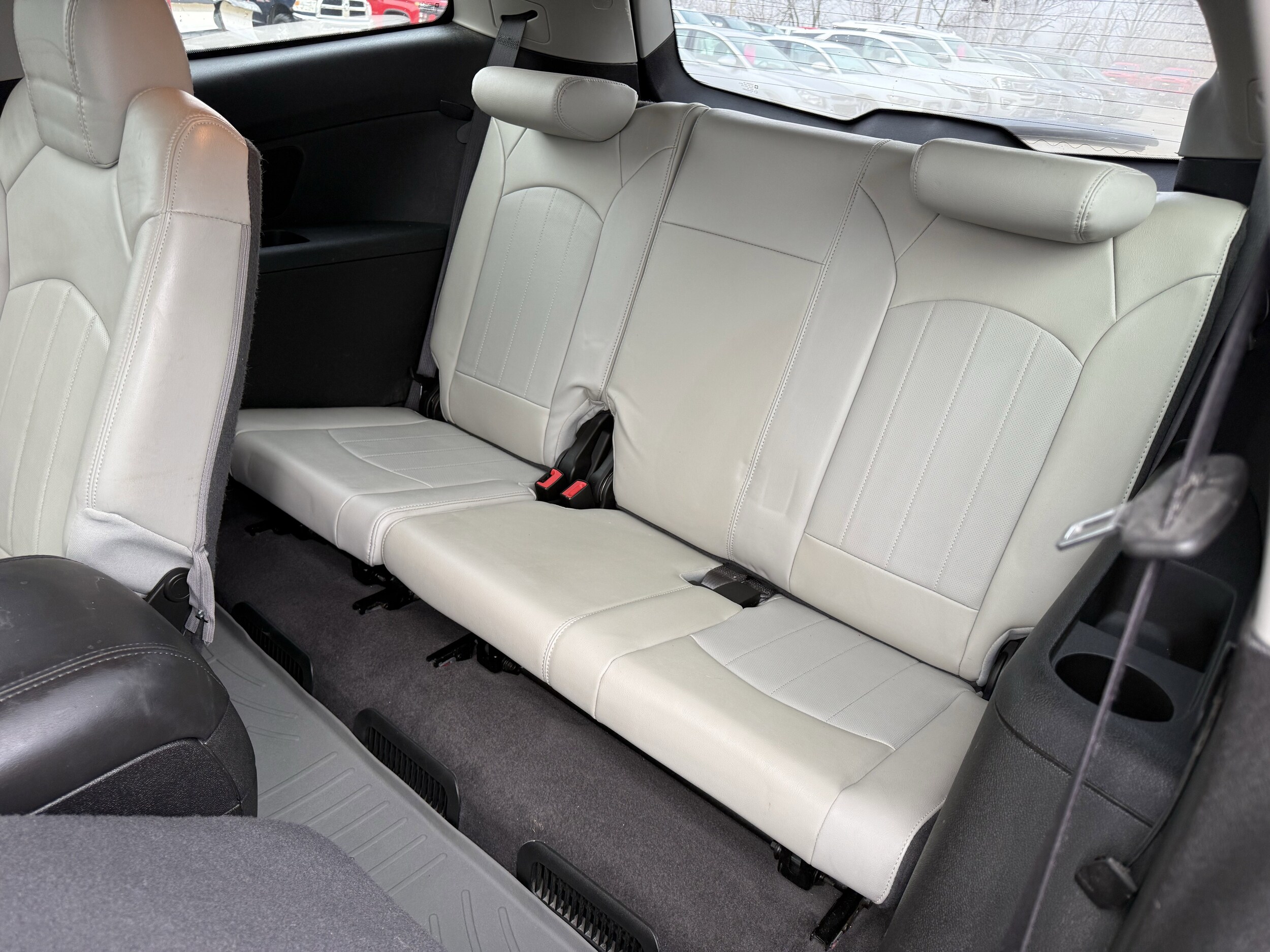 2010 Chevrolet Traverse LTZ - Photo 20