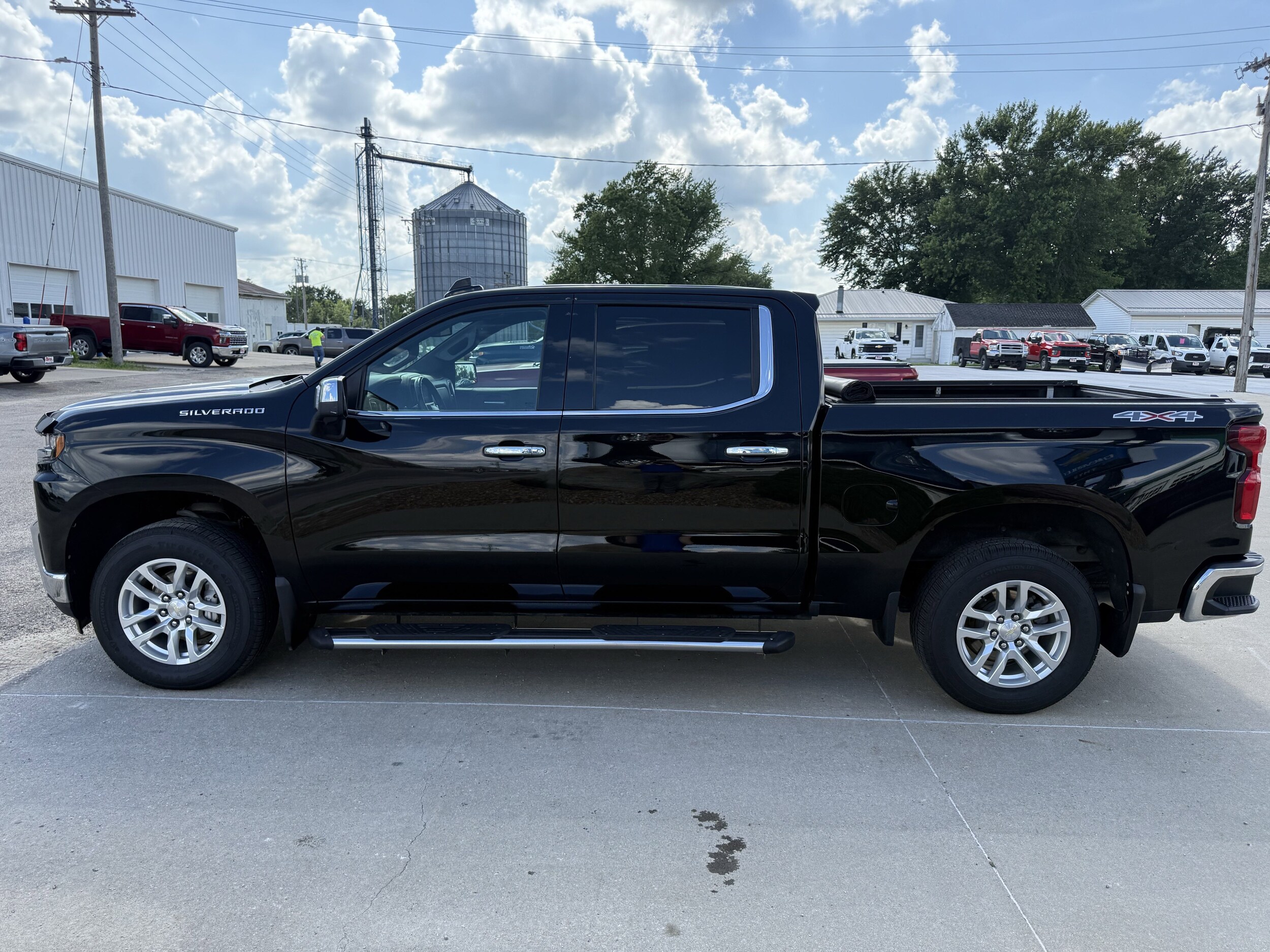 2020 Chevrolet Silverado 1500 LTZ photo 3