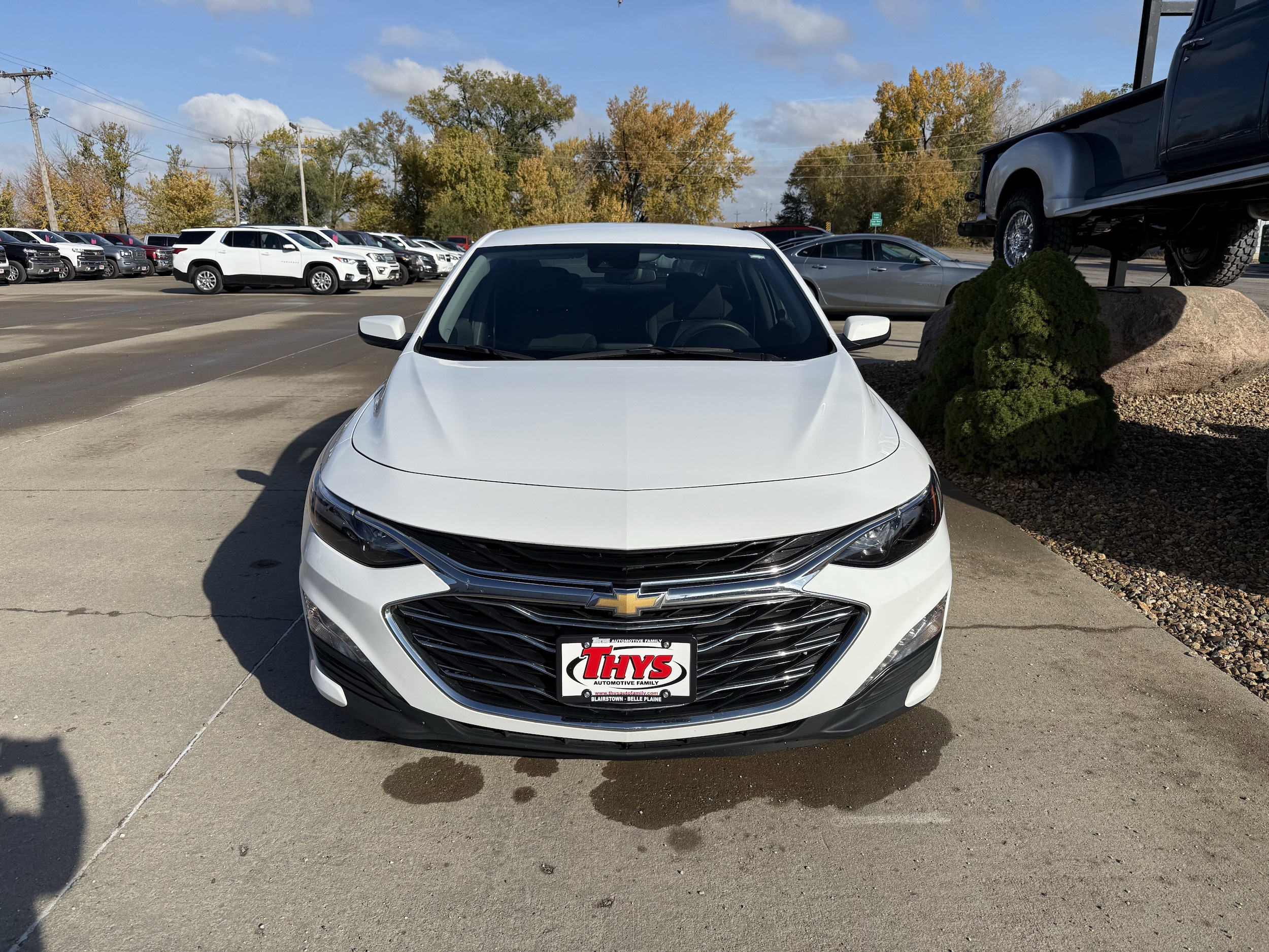 Used 2024 Chevrolet Malibu 1LT with VIN 1G1ZD5ST1RF127732 for sale in Vinton, IA
