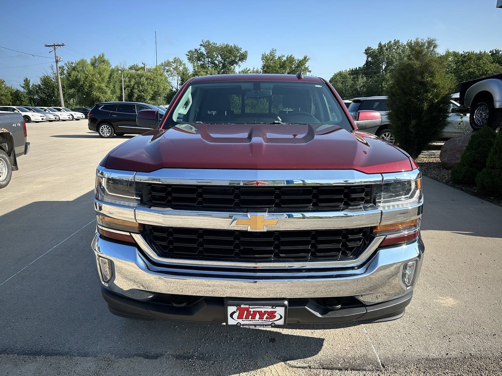 Used 2017 Chevrolet Silverado 1500 LT with VIN 3GCUKREC5HG316942 for sale in Blairstown, IA