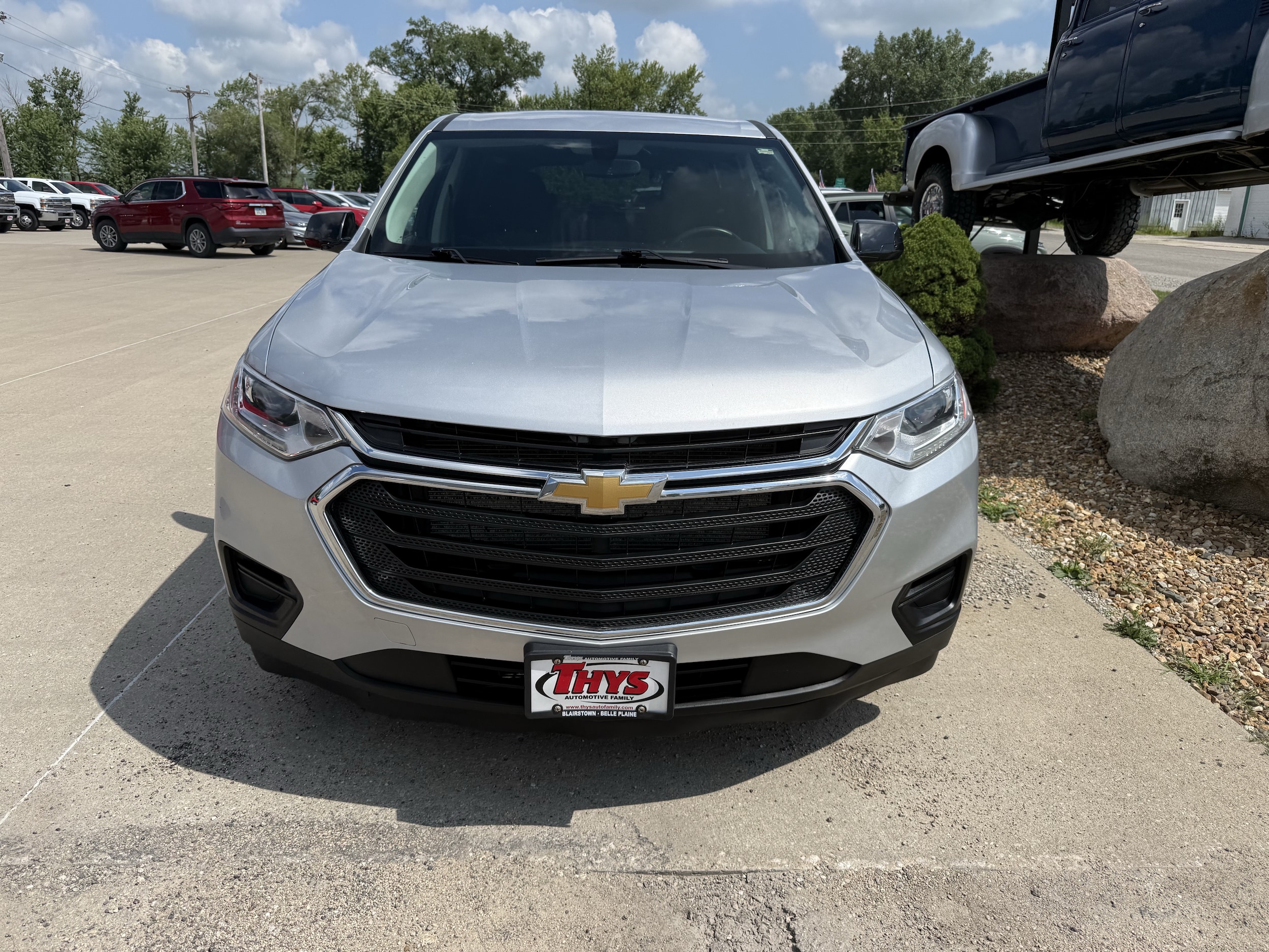 Used 2020 Chevrolet Traverse LS with VIN 1GNEVFKW4LJ263268 for sale in Vinton, IA