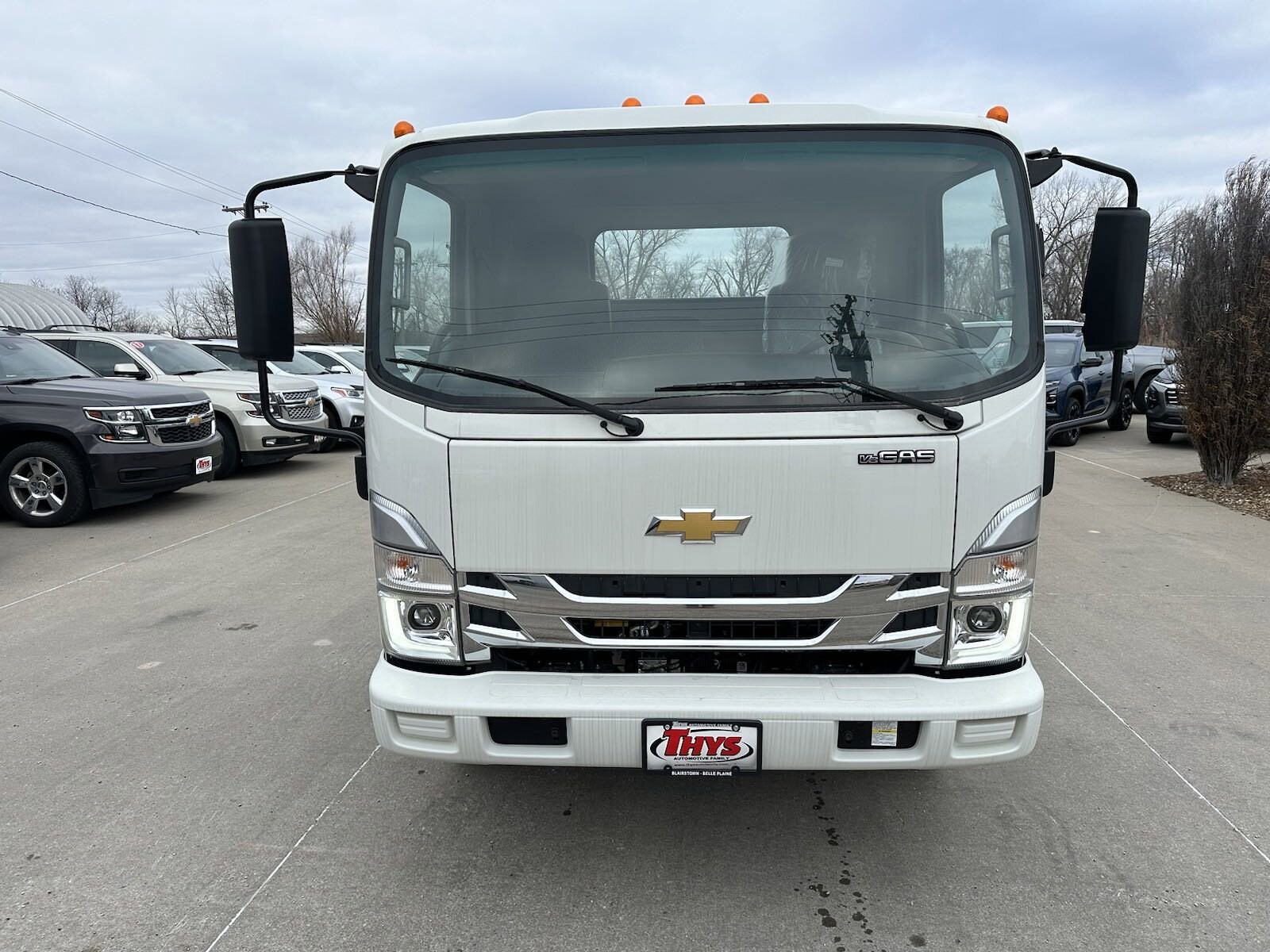 2025 Chevrolet Silverado 4500HD photo 2