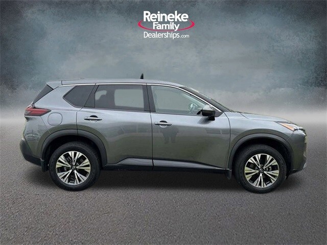 2023 Nissan Rogue SV photo 4