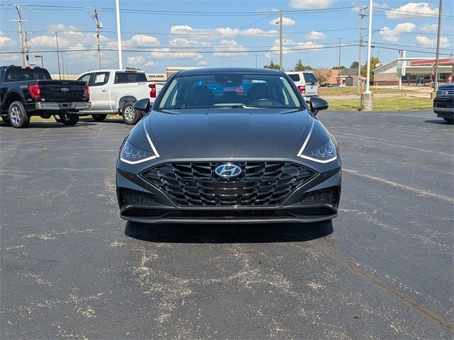 2022 Hyundai Sonata Limited photo 2