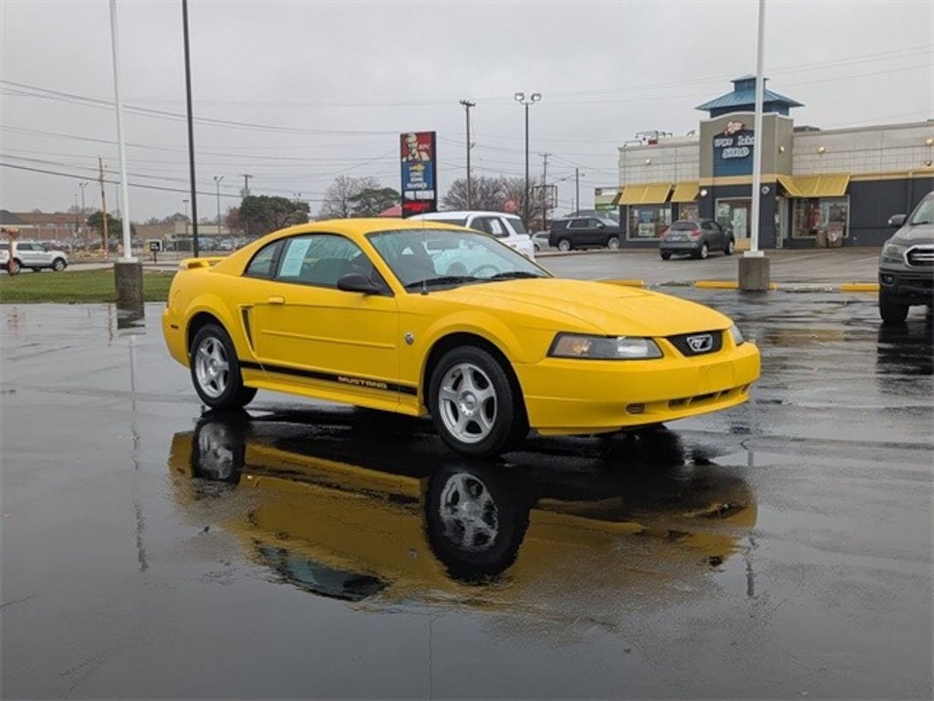 Used 2004 Ford Mustang Coupe