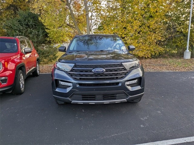 2023 Ford Explorer XLT photo 2