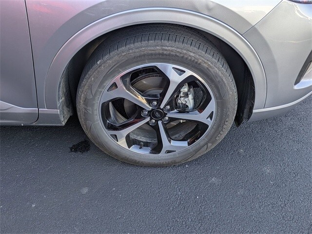 2023 Ford Escape ST-Line Select photo 4