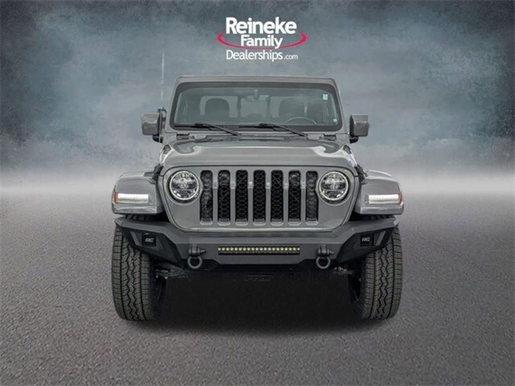 Used 2022 Jeep Gladiator Overland Truck Crew Cab