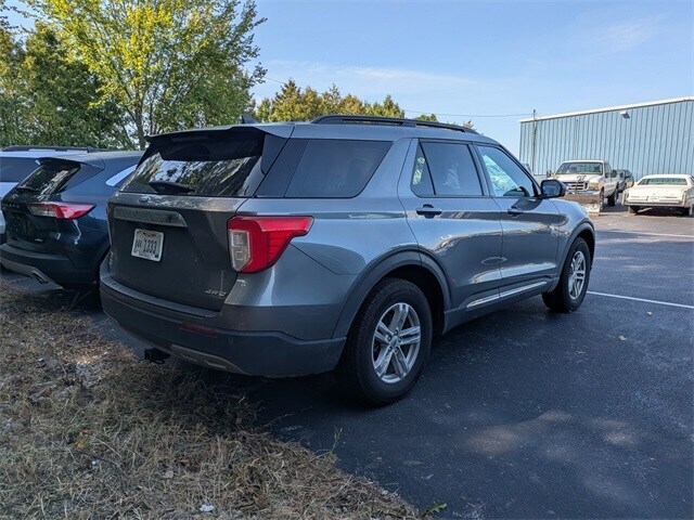 2022 Ford Explorer XLT photo 3