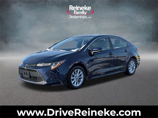 2020 Toyota Corolla XLE's photo
