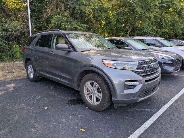 2022 Ford Explorer XLT photo 2
