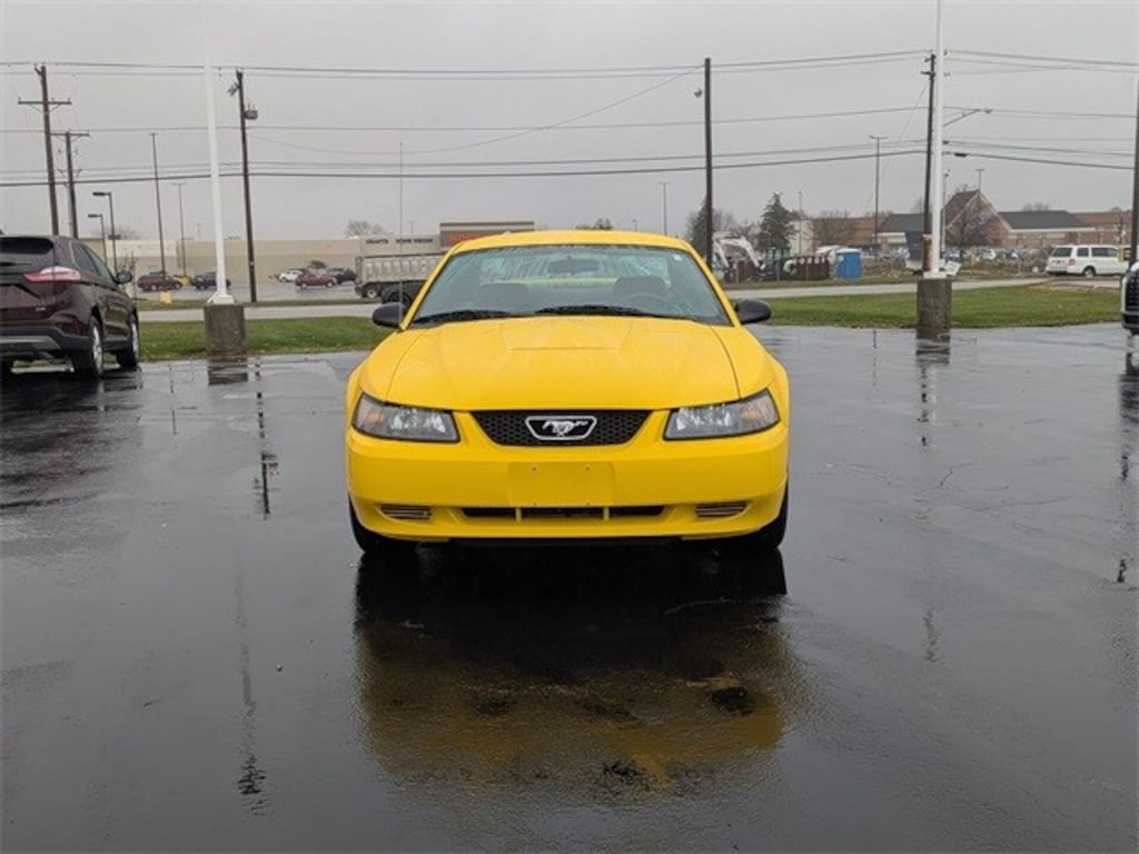 Used 2004 Ford Mustang Coupe