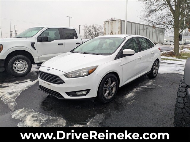 2018 Ford Focus SE's photo