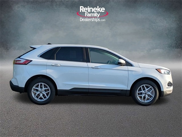 2024 Ford Edge SEL photo 4