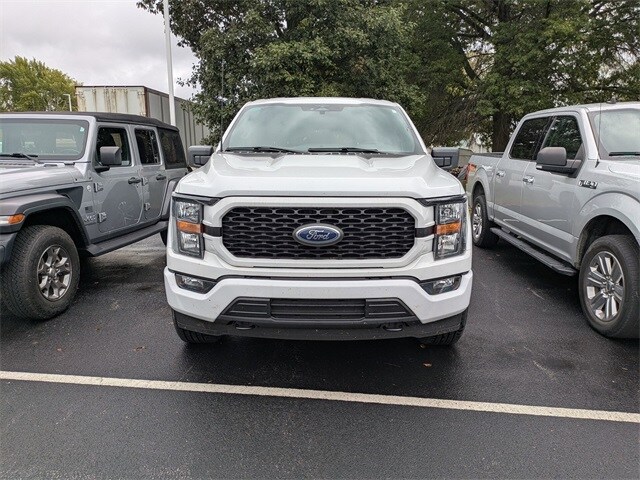 2023 Ford F-150 XL photo 2