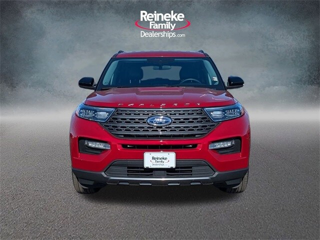 2024 Ford Explorer XLT photo 2