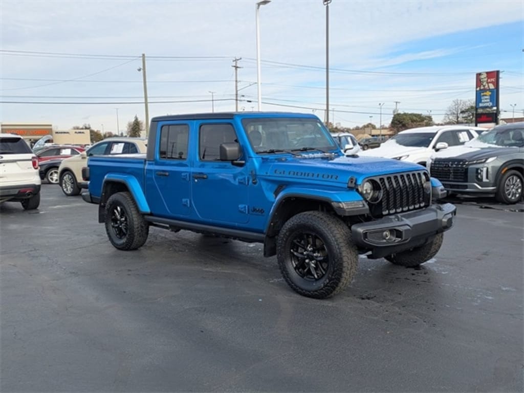 Used 2021 Jeep Gladiator Sport Truck Crew Cab