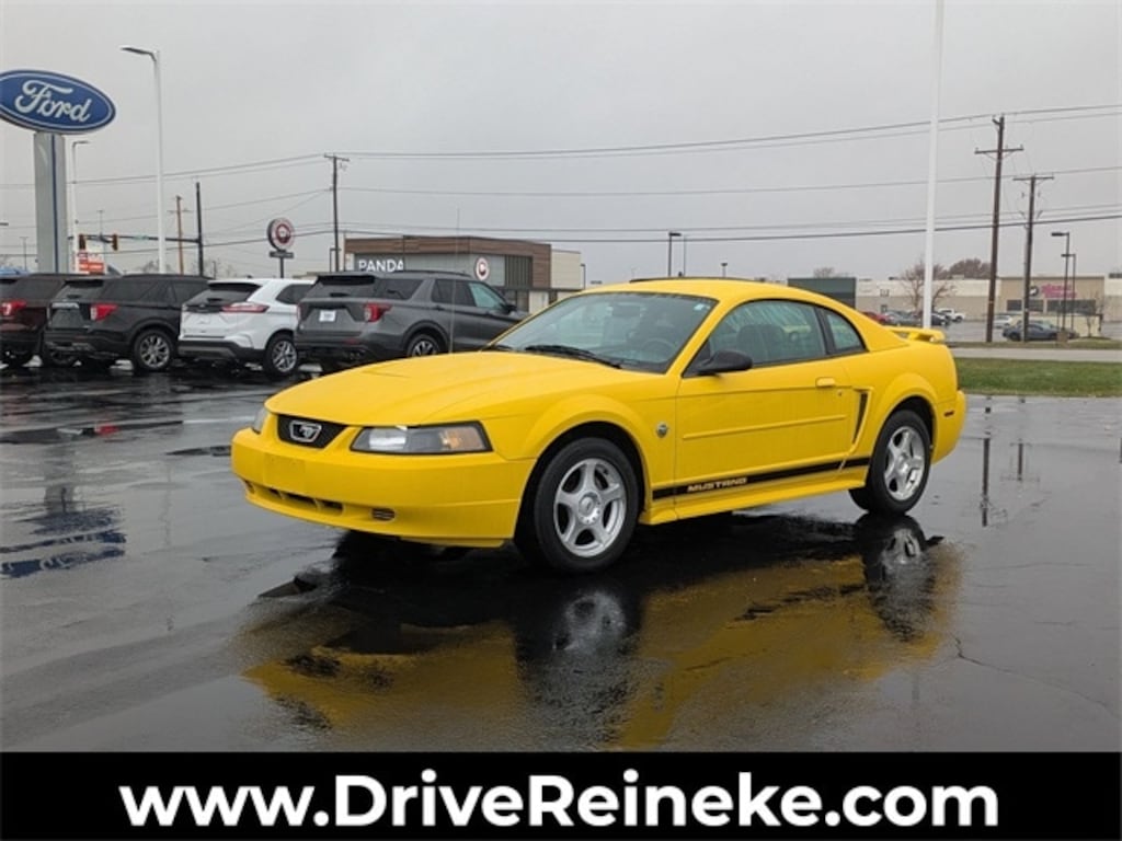 Used 2004 Ford Mustang Coupe
