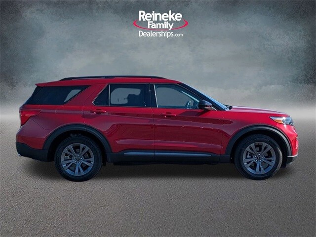 2024 Ford Explorer XLT photo 4
