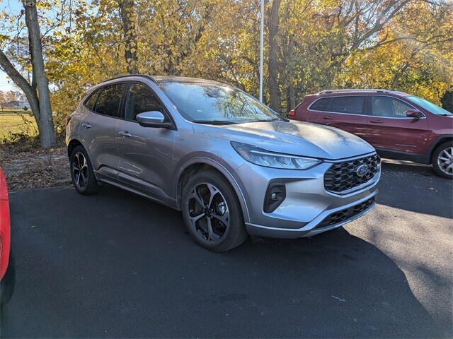 2023 Ford Escape ST-Line Select photo 3