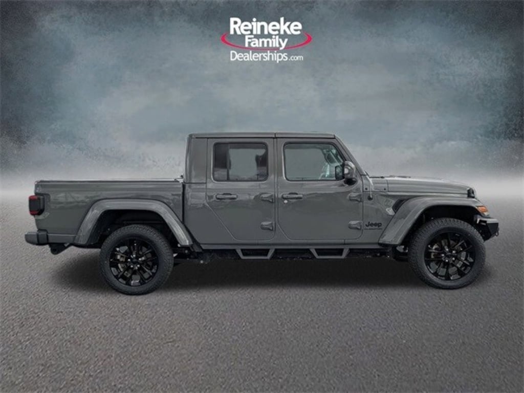 Used 2022 Jeep Gladiator Overland Truck Crew Cab