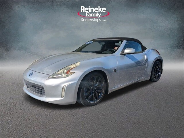 Used 2015 Nissan 370Z Roadster Base with VIN JN1AZ4FH5FM430089 for sale in Tiffin, OH